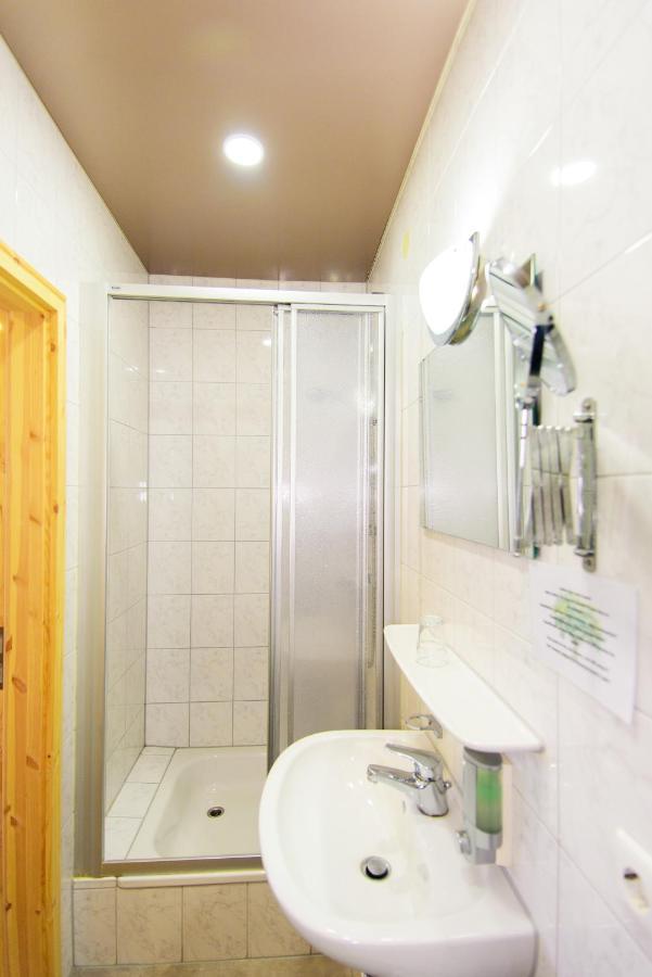 Hotel Bohn Метцинген Экстерьер фото