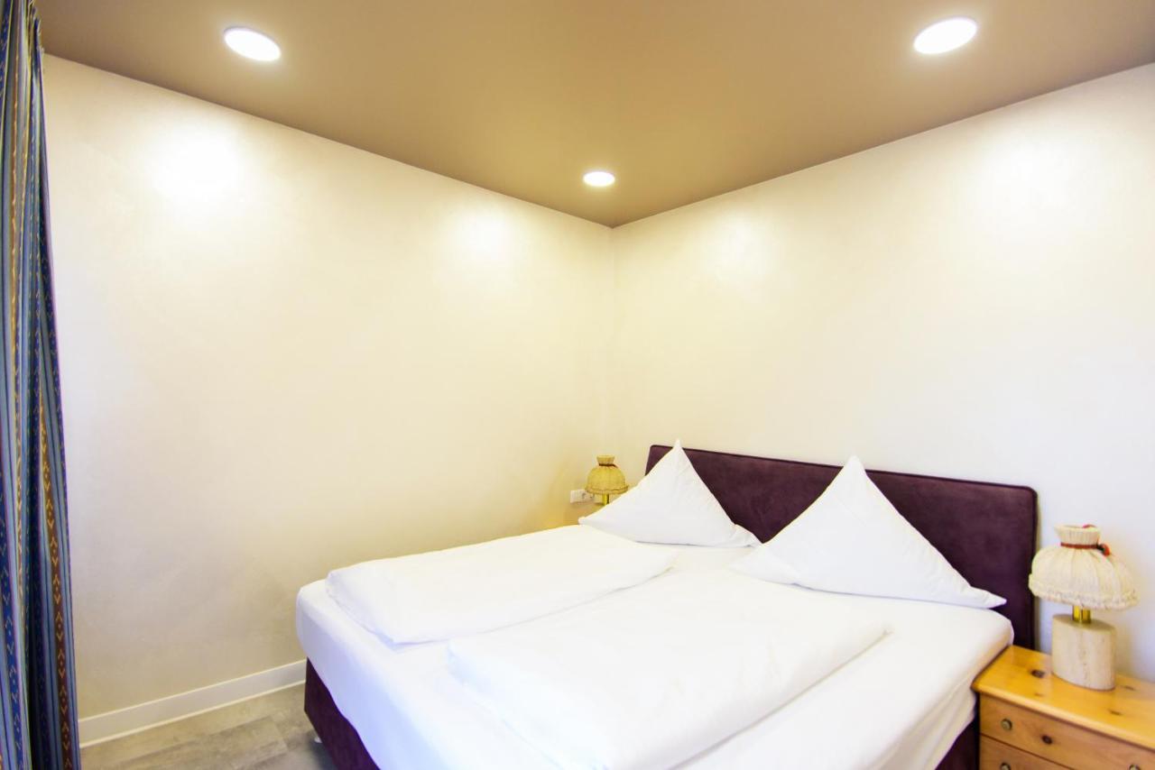 Hotel Bohn Метцинген Экстерьер фото