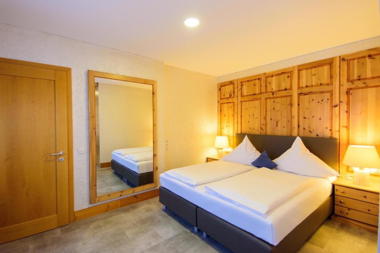 Hotel Bohn Метцинген Экстерьер фото